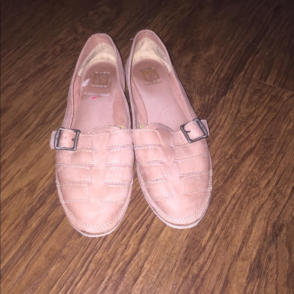 Pink flats super cute